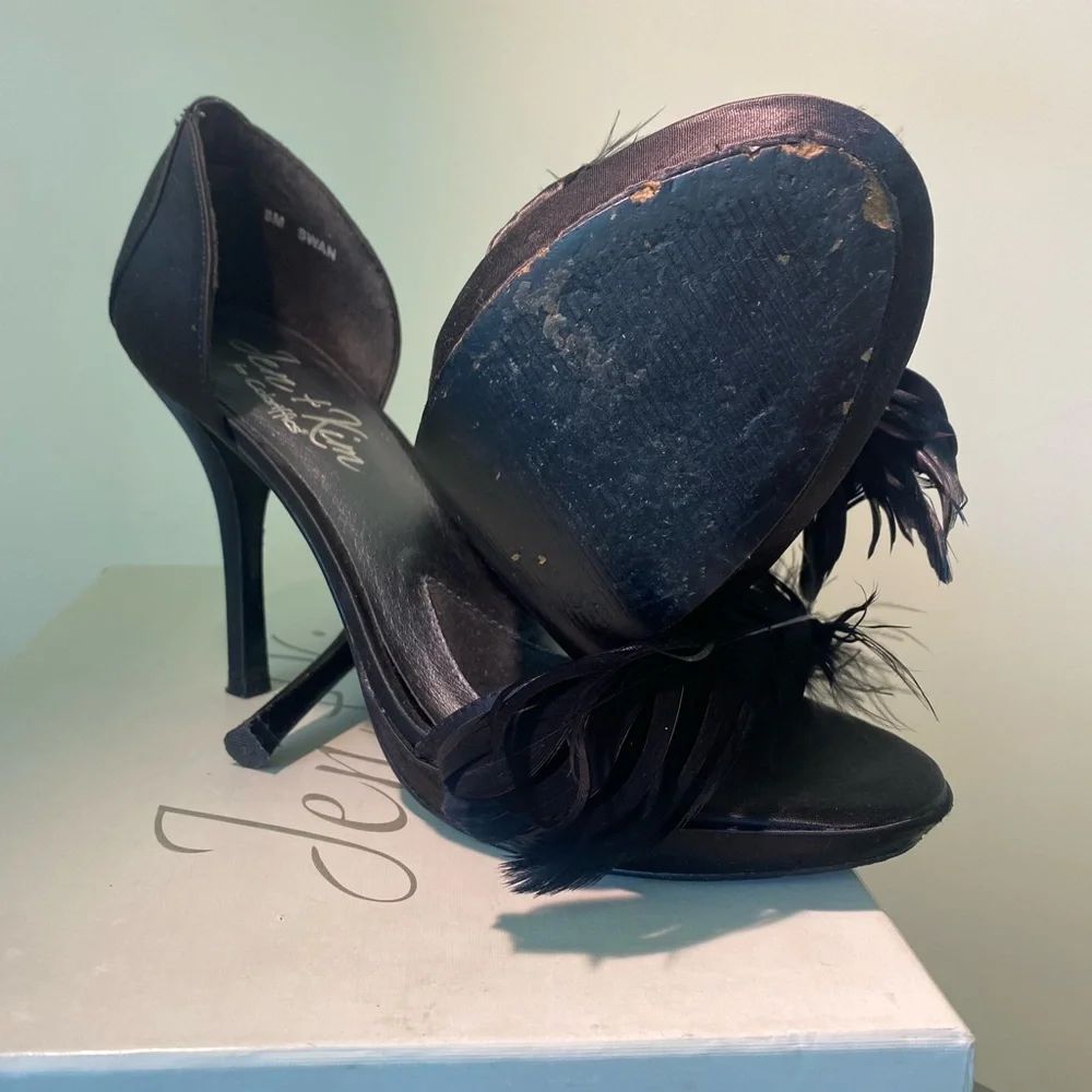 Feather Heels - Picture 3 of 6